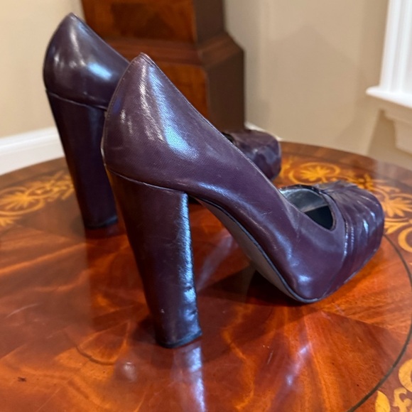 Catherine Malandrino Burgundy Leather Pleated Platform 5”Heel Size 38.5/8.5 $545 - Picture 8 of 10